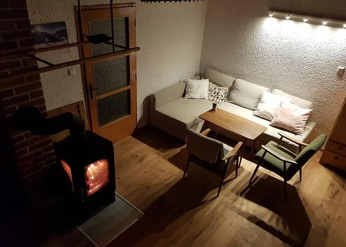 Cosy Countryside With Indoor Fireplace *