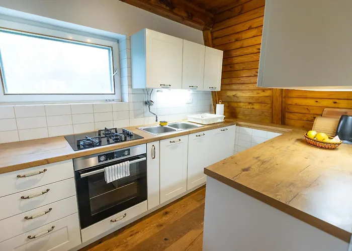 Cosy Countryside With Indoor Fireplace *